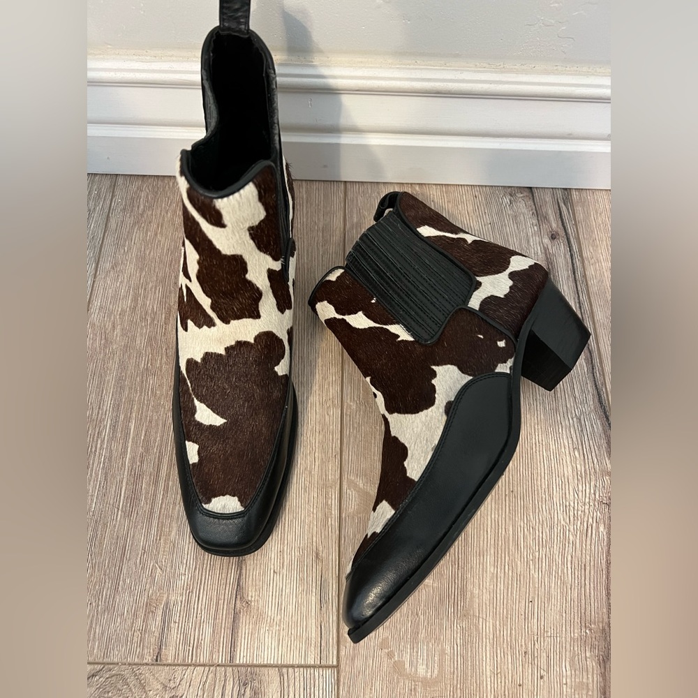 Cow print ankle boots. Dingo brand. Size 8.